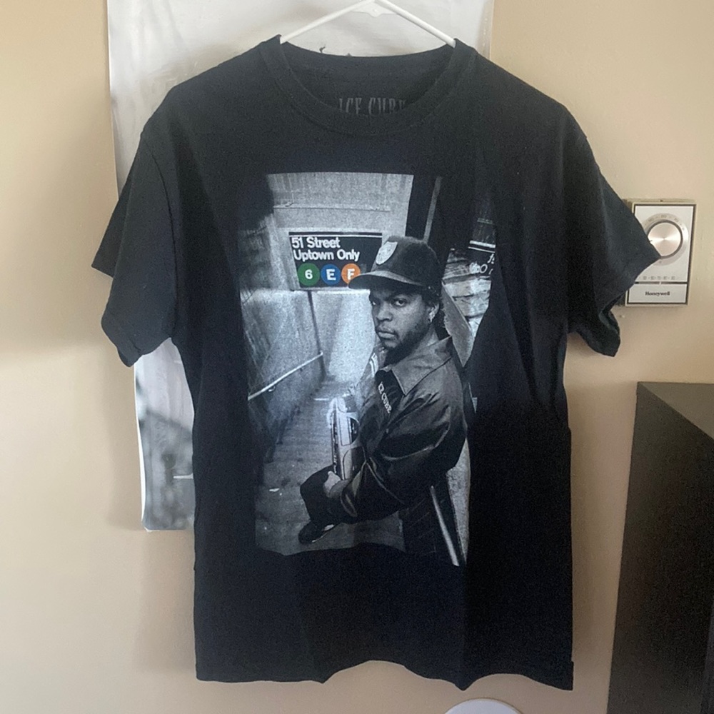 ICE CUBE GRAPHIC T-Shirt